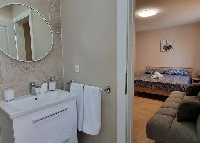 בית הארחה Strkalj ביבינייה