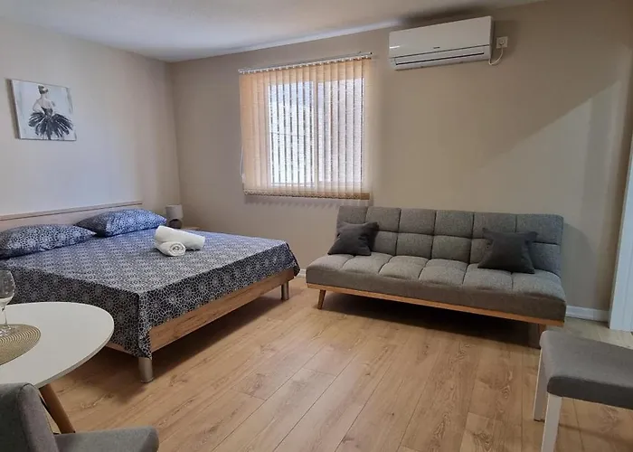 Strkalj Gasthuis 4*