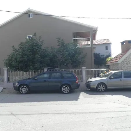 Pensión Strkalj 4*